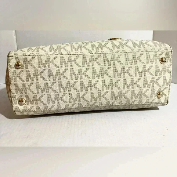 Michael Kors beige gray MK signature print canvas shoulder handbag - Picture 3 of 11